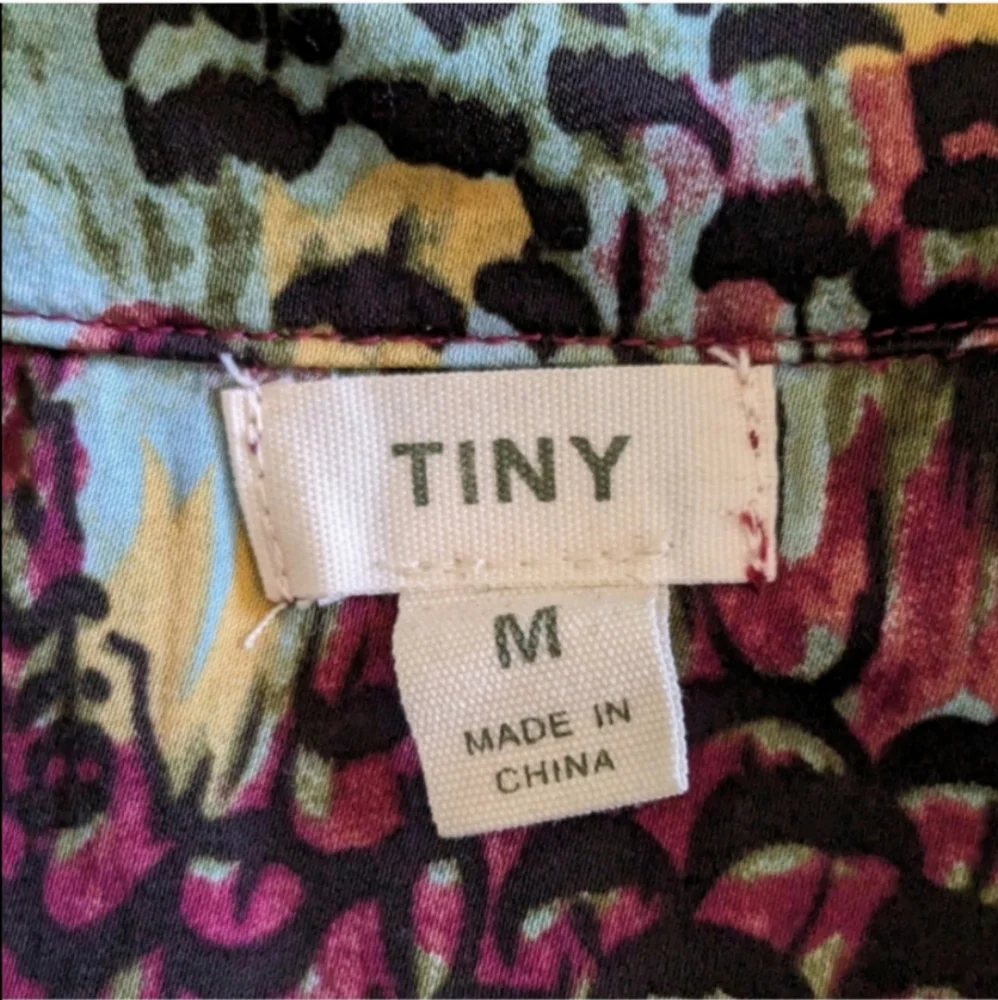 🖤❤️🩵 Anthropologie Tiny Postcard Viscose Rayon Short Sleeve Blouse, S - Picture 3 of 11